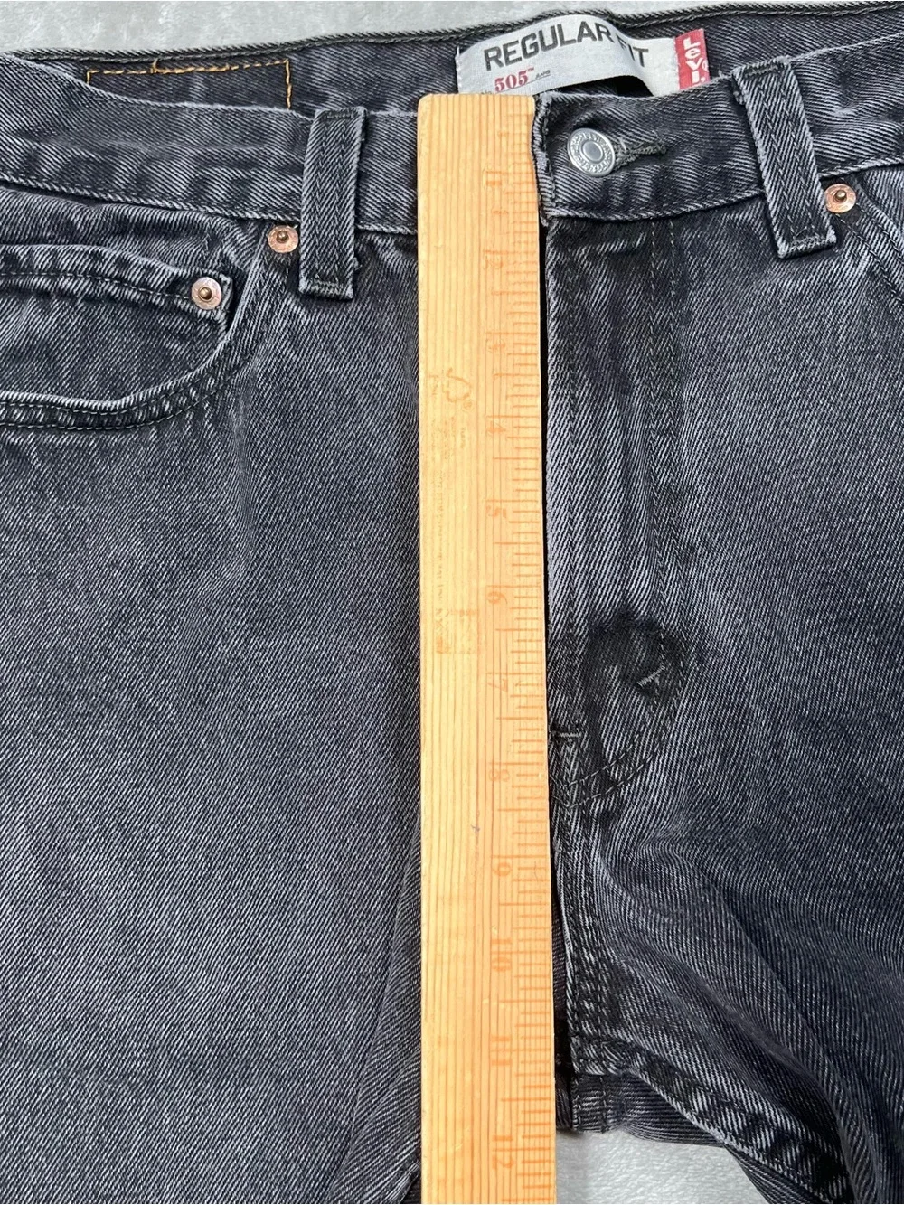 Vintage Levi's 505 Regular Fit Jeans Mens 32x28 Black Skater Grunge Denim Y2K